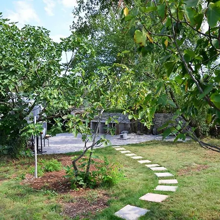 Apartma Louis Apartment *