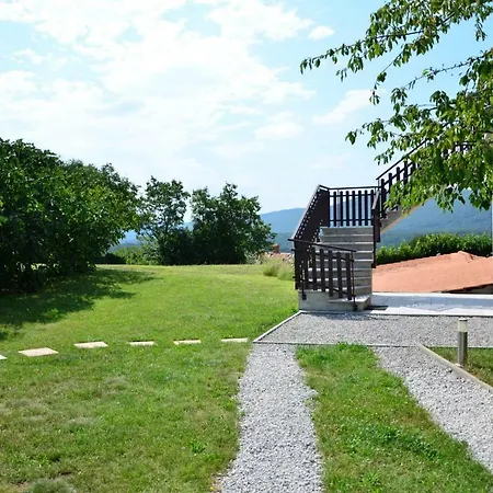 Apartma Louis Apartment *