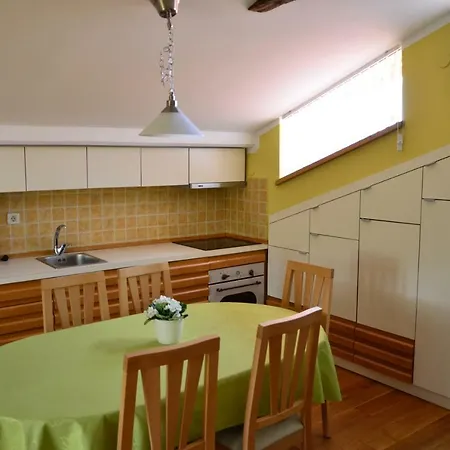 Apartment Apartma Louis