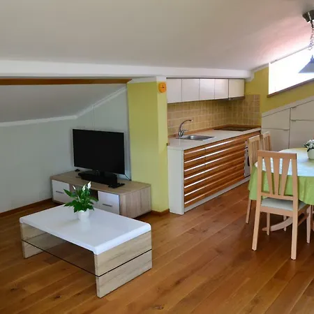 Apartma Louis Apartment