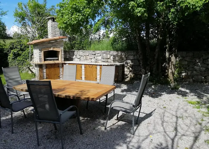 Apartma Louis * Dutovlje