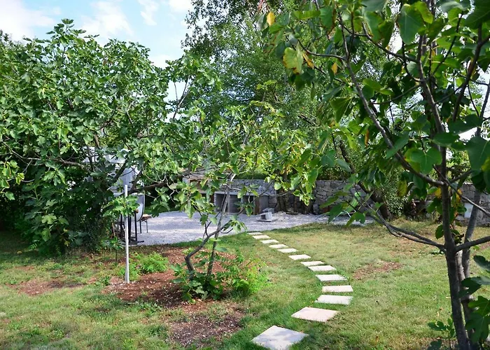 Apartma Louis Apartment *