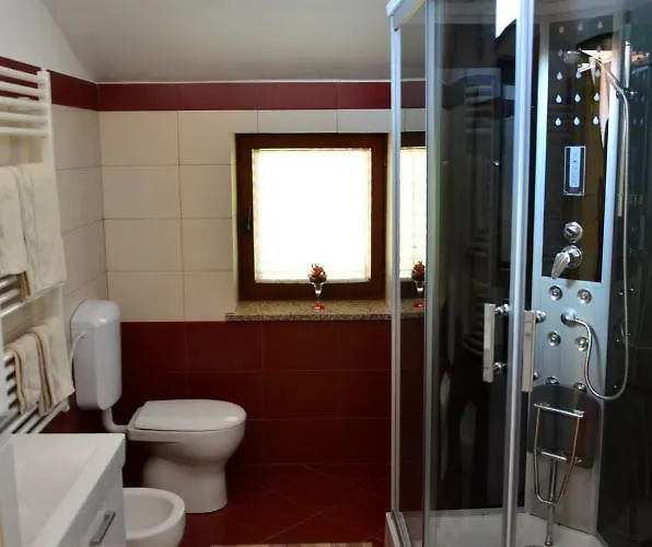 Apartma Louis דירה *