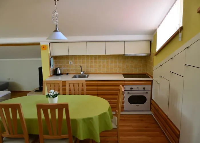 Apartma Louis Dutovlje